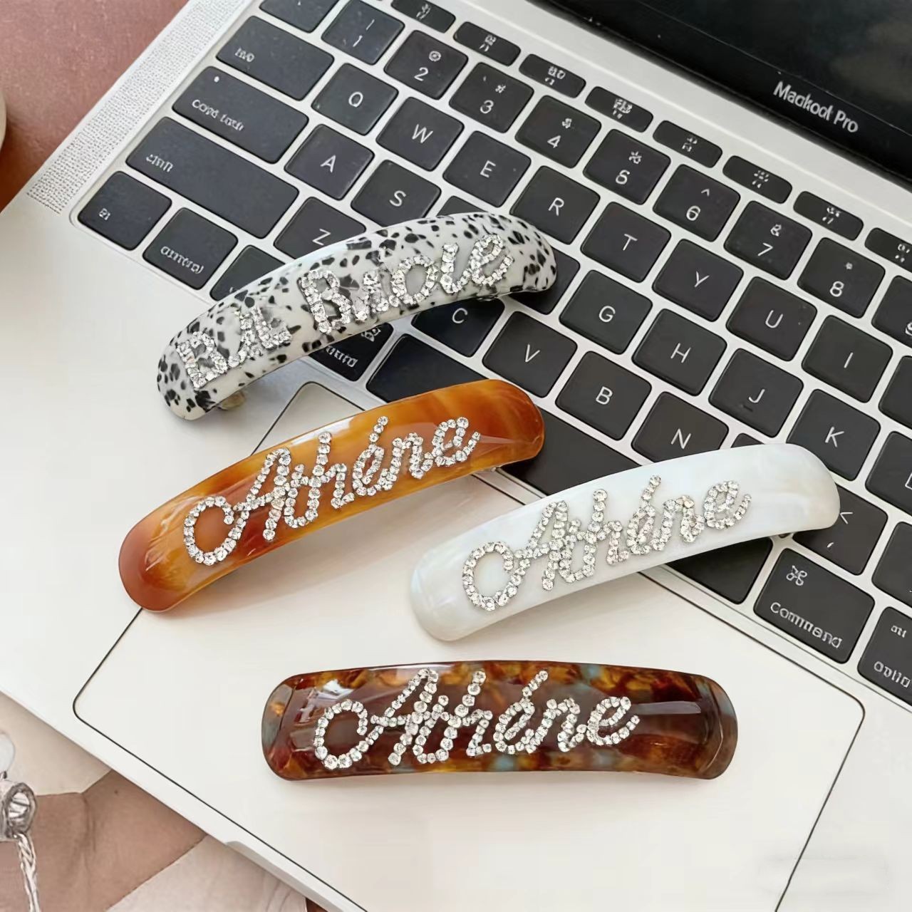 Customized English Name Letter – Women Accessories Name In English Bewertung und Preis