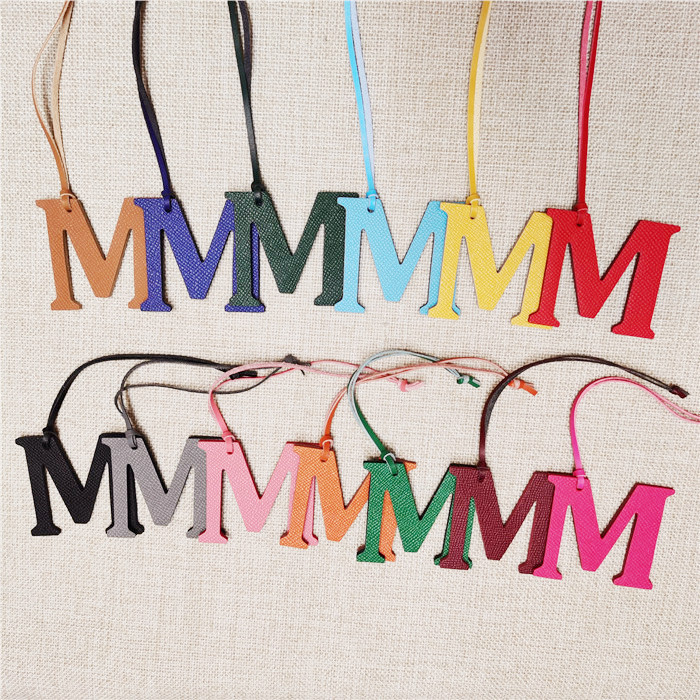 English Letter M Alphabet Cowh – Women Accessories Name In English Bewertung und Preis