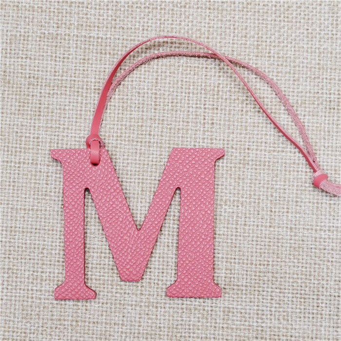 English Letter M Alphabet Cowh – Women Accessories Name In English Bewertung und Preis