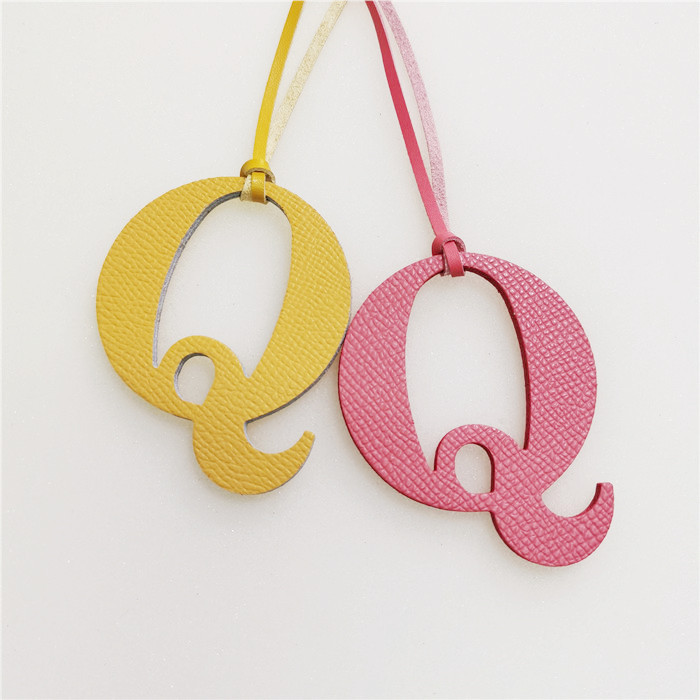 English Letter Q Alphabet Cowh – Women Accessories Name In English Bewertung und Preis