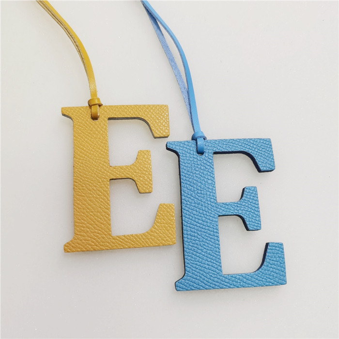 English Letter E Alphabet Cowh – Women Accessories Name In English Bewertung und Preis