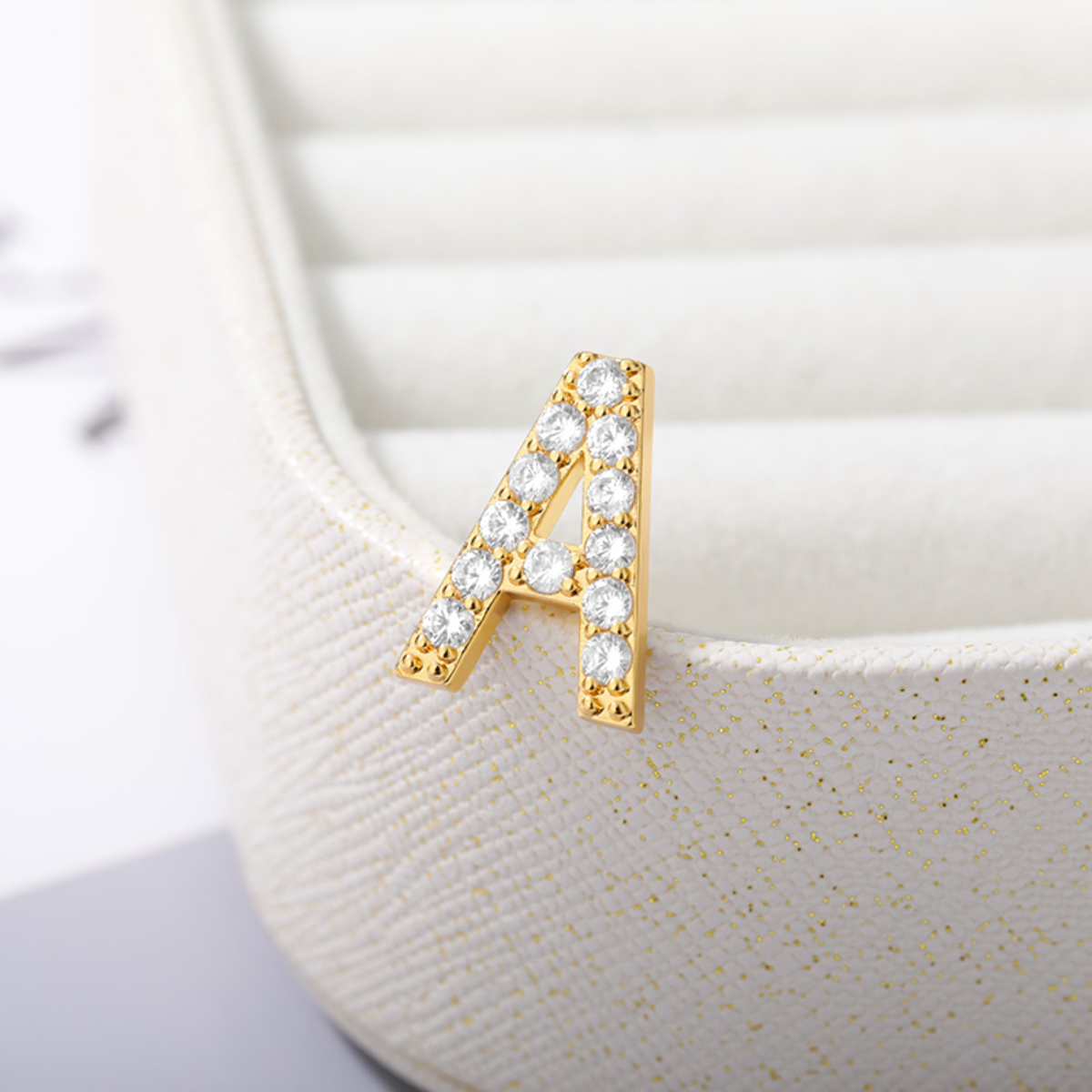 Shiny Zircon Letter Brooches F – Women Accessories Name In English Bewertung und Preis